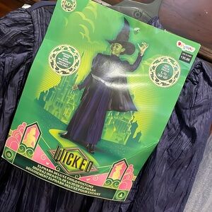 NWT Wicked Elphaba deluxe child costume size 10-12 with hat